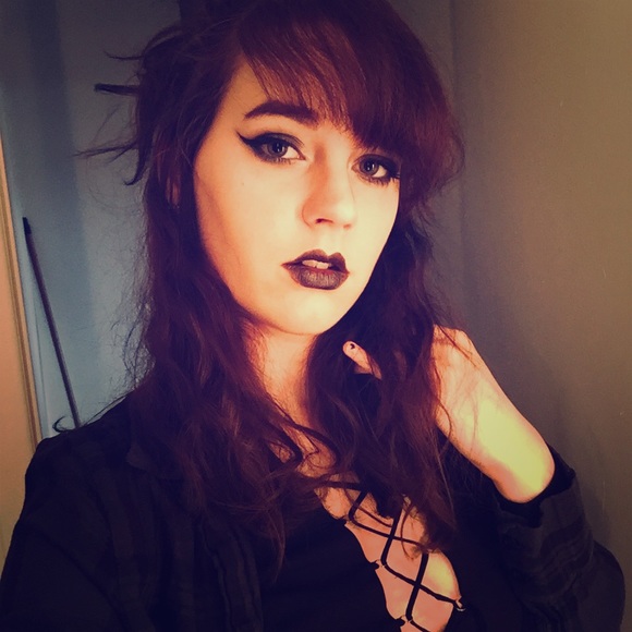 Meet your Posher, Zoe - Picture 1 of 1